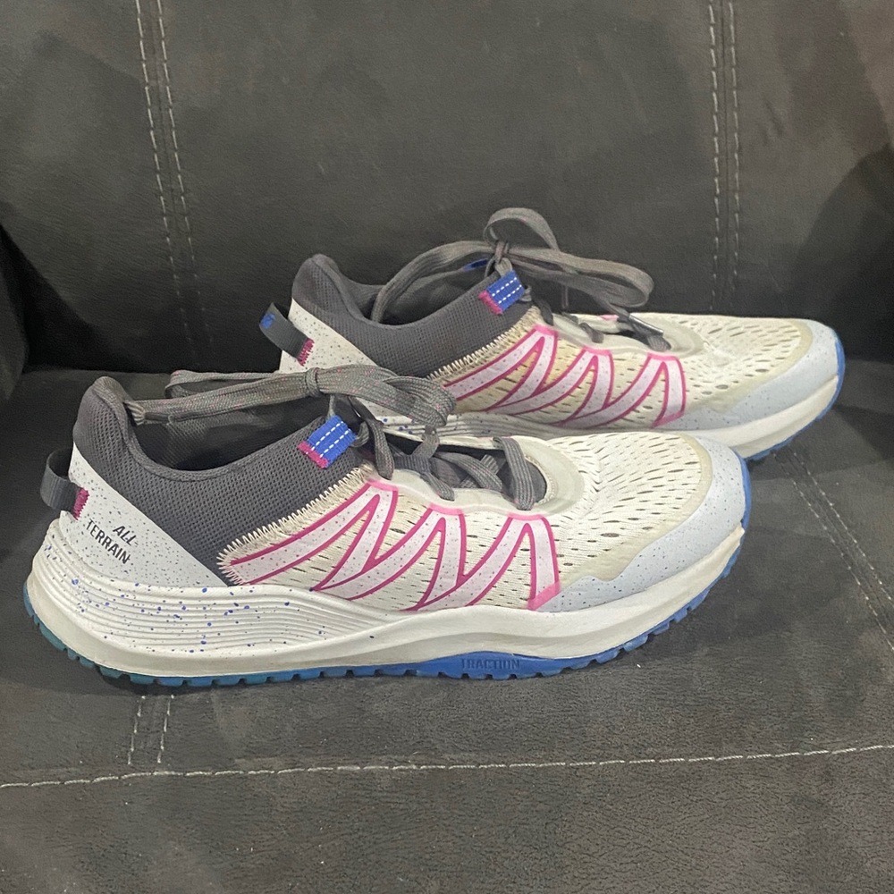 Avia Women's Athletic Shoes in White, Gray & Pink